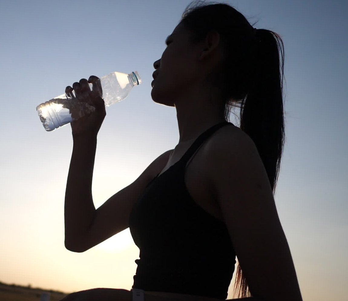 8 reasons why bottled water can benefit your health Body Nutrition